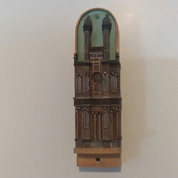 Hand Painted Mezuzah including scroll. - Picture 1 of 3